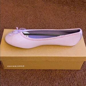 Women’s flats